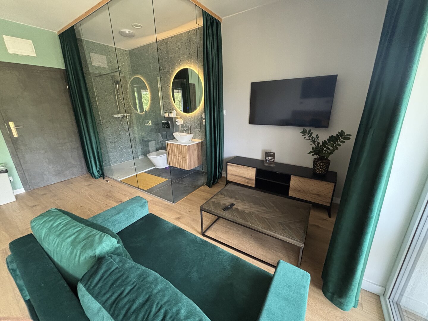 Apartament Studio z tarasem #8 ( widok na jezioro )